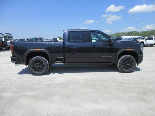 2025 GMC Sierra 2500 AT4