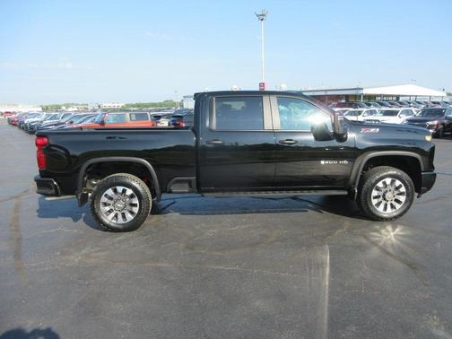 2024 Chevrolet Silverado 2500 Custom