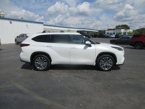 2021 Toyota Highlander Platinum
