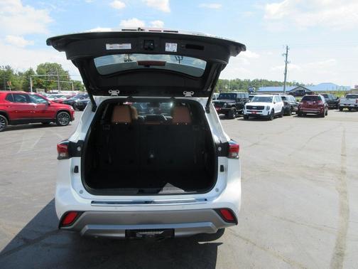 2021 Toyota Highlander Platinum
