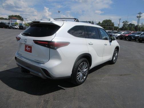 2021 Toyota Highlander Platinum