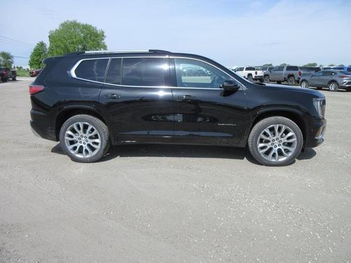 2025 GMC Acadia Denali
