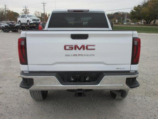 2026 GMC Sierra 3500 SLT
