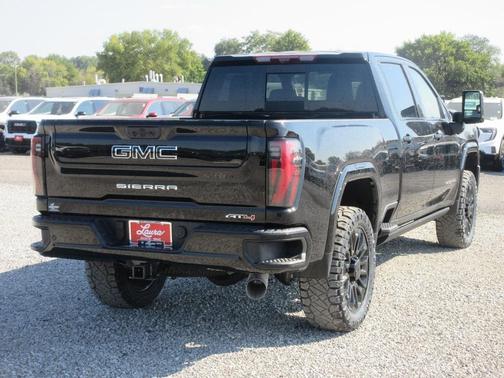 2025 GMC Sierra 2500 AT4