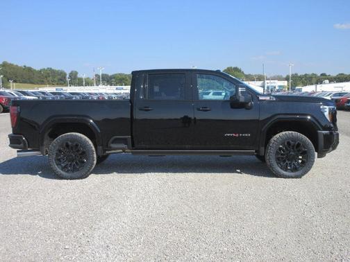 2025 GMC Sierra 2500 AT4