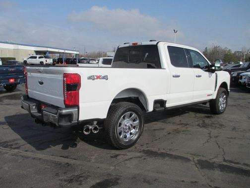 2025 Ford F-350 Lariat Super Duty
