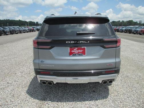2025 GMC Acadia Denali