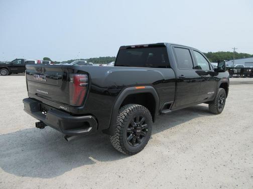 2025 GMC Sierra 2500 AT4