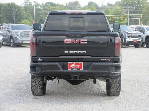 2025 GMC Sierra 2500 AT4