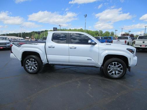 2024 Toyota Tacoma Hybrid LIMITED