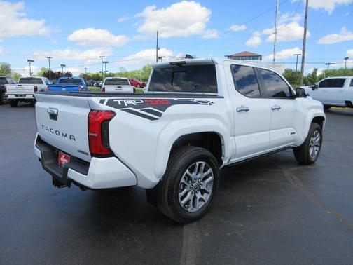 2024 Toyota Tacoma Hybrid LIMITED