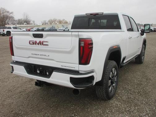 2026 GMC Sierra 2500 Denali