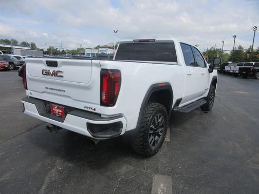 2022 GMC Sierra 2500 AT4