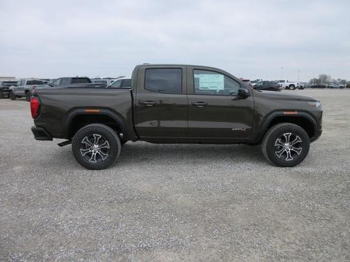 2025 GMC Canyon AT4