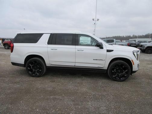 2025 GMC Yukon XL Denali