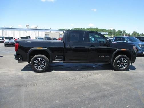 2022 GMC Sierra 2500 AT4
