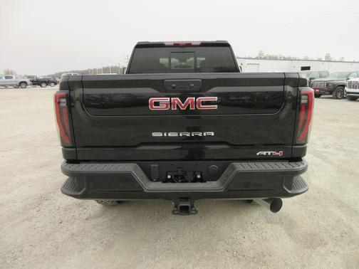 2025 GMC Sierra 2500 AT4