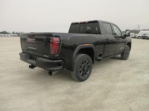 2025 GMC Sierra 2500 AT4