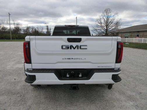 2025 GMC Sierra 3500 Denali Ultimate