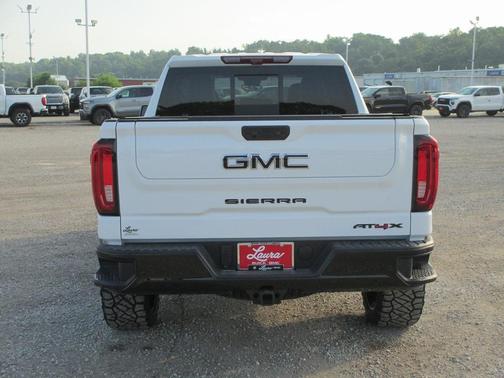 2025 GMC Sierra 1500 AT4X