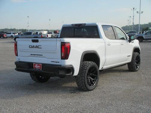 2025 GMC Sierra 1500 AT4X