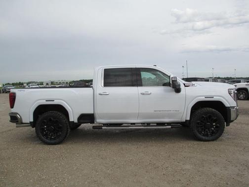 Glacier White 2026 GMC Sierra 2500 SLT