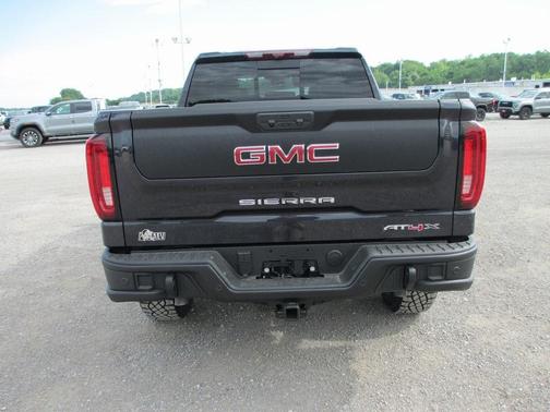 2025 GMC Sierra 1500 AT4X