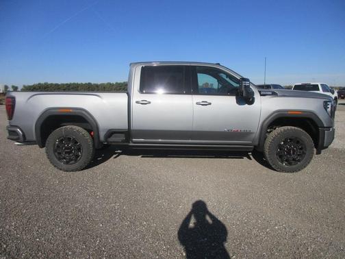 2026 GMC Sierra 2500 AT4