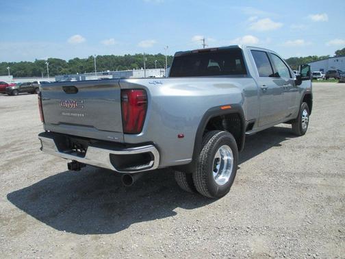 2025 GMC Sierra 3500 SLE