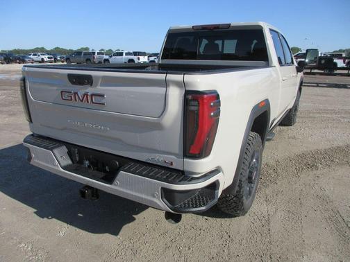 Dune 2026 GMC Sierra 2500 AT4