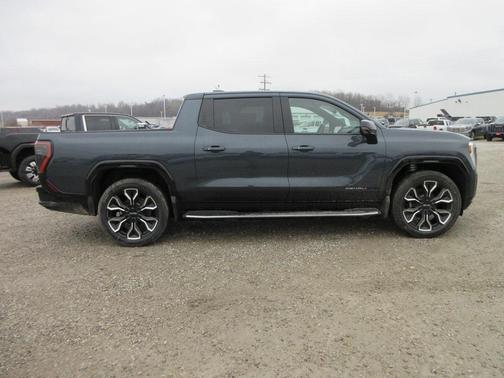 2025 GMC Sierra EV Denali