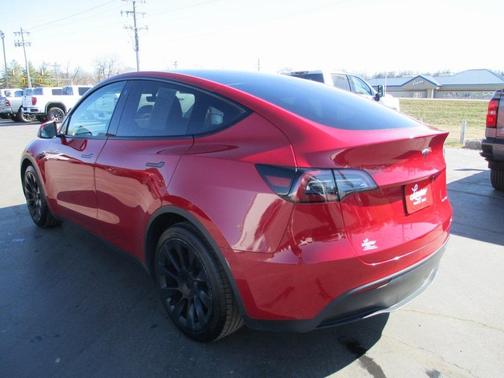 2023 Tesla Model Y Long Range