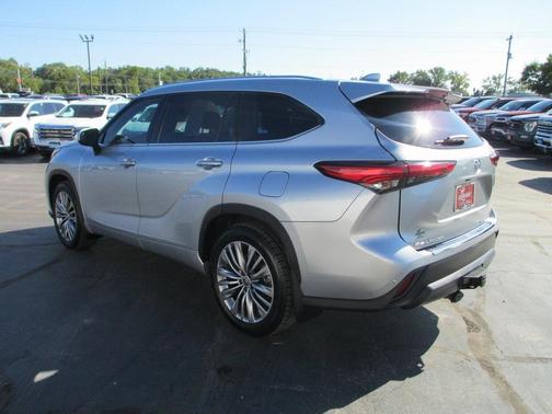 2020 Toyota Highlander Platinum