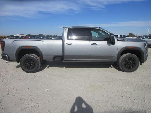 2026 GMC Sierra 3500 AT4