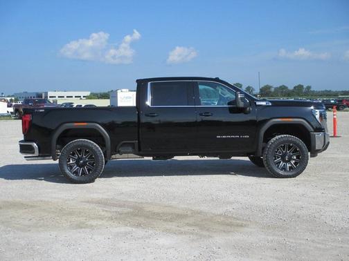 2025 GMC Sierra 2500 SLE