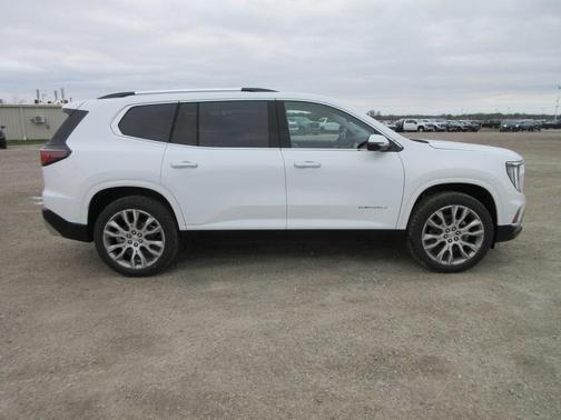 2025 GMC Acadia Denali