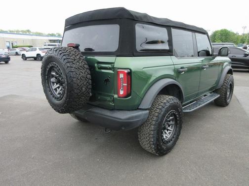 2022 Ford Bronco Badlands