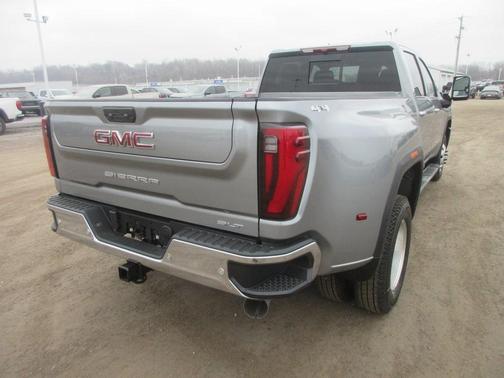 2026 GMC Sierra 3500 SLT