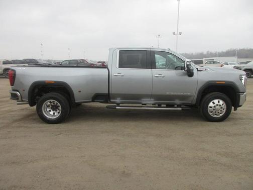 2026 GMC Sierra 3500 SLT