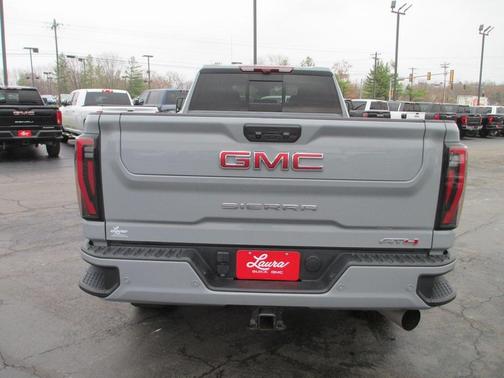 2025 GMC Sierra 3500 AT4