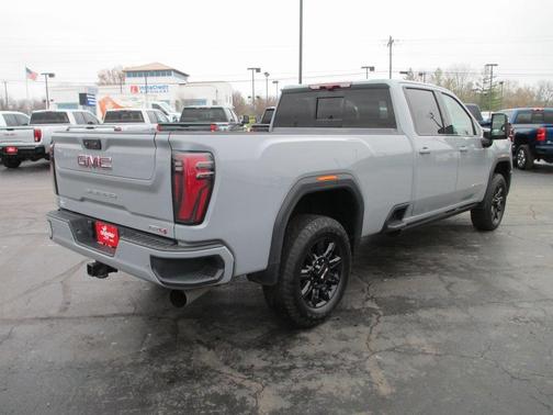 2025 GMC Sierra 3500 AT4
