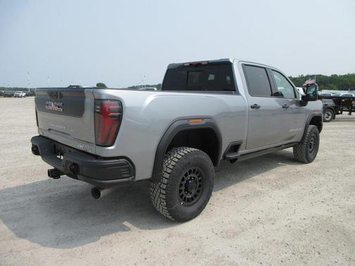 2025 GMC Sierra 2500 AT4X