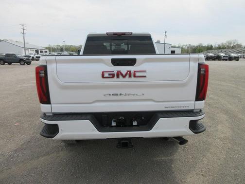 2025 GMC Sierra 2500 Denali