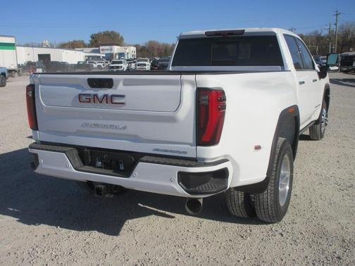 2026 GMC Sierra 3500 Denali