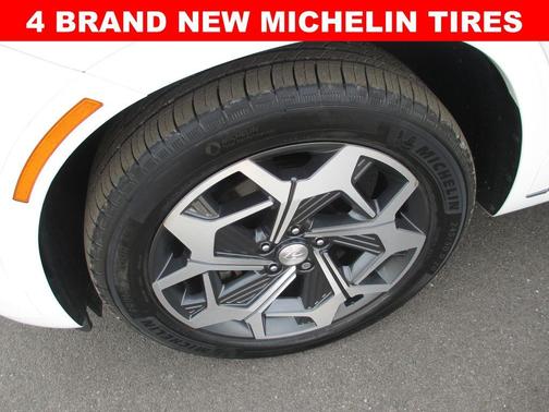 Hyper White 2021 Hyundai PALISADE Calligraphy