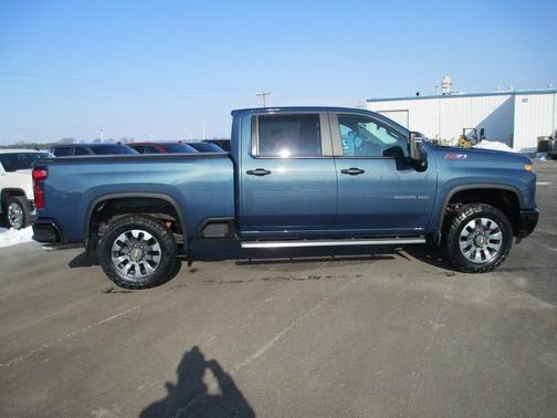 2024 Chevrolet Silverado 2500 Custom