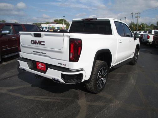 2024 GMC Sierra 1500 AT4