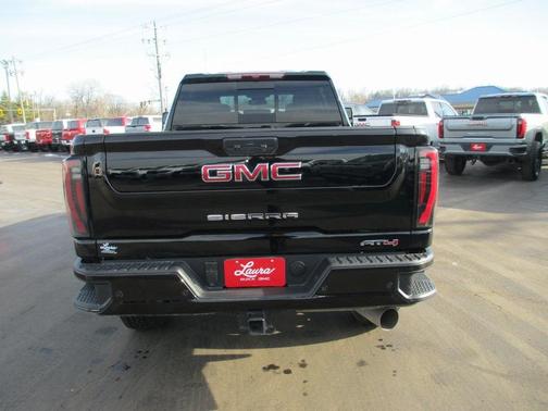 2025 GMC Sierra 2500 AT4