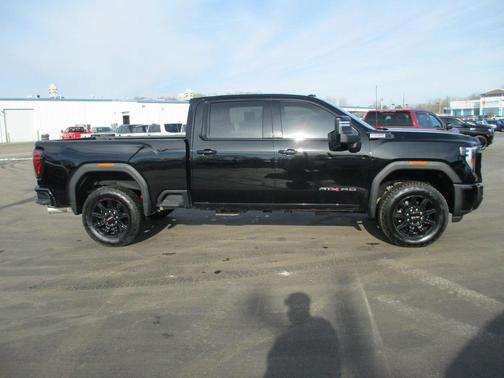 2025 GMC Sierra 2500 AT4