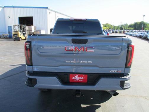 2025 GMC Sierra 2500 AT4
